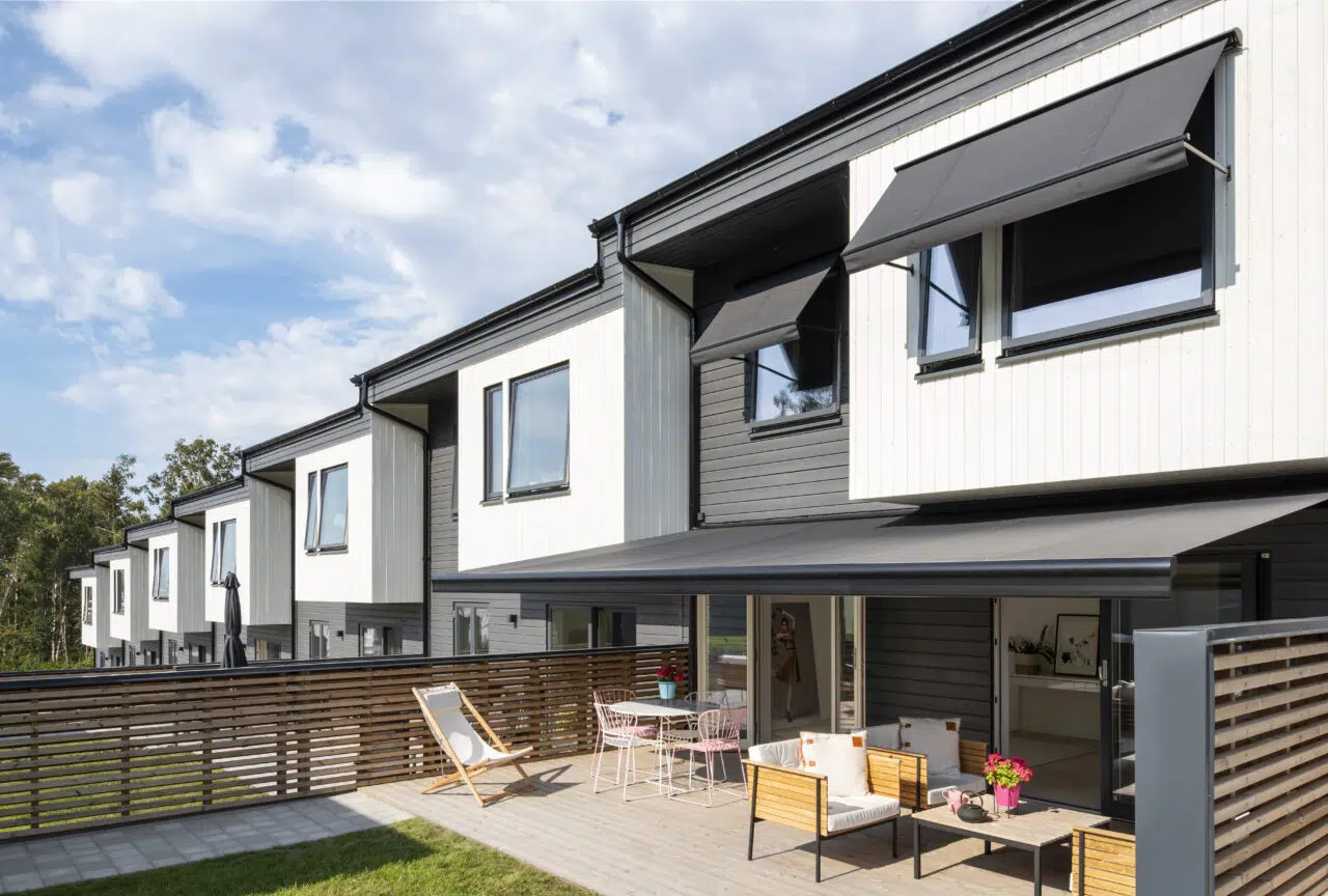 Terrassmarkis R2000 Plus